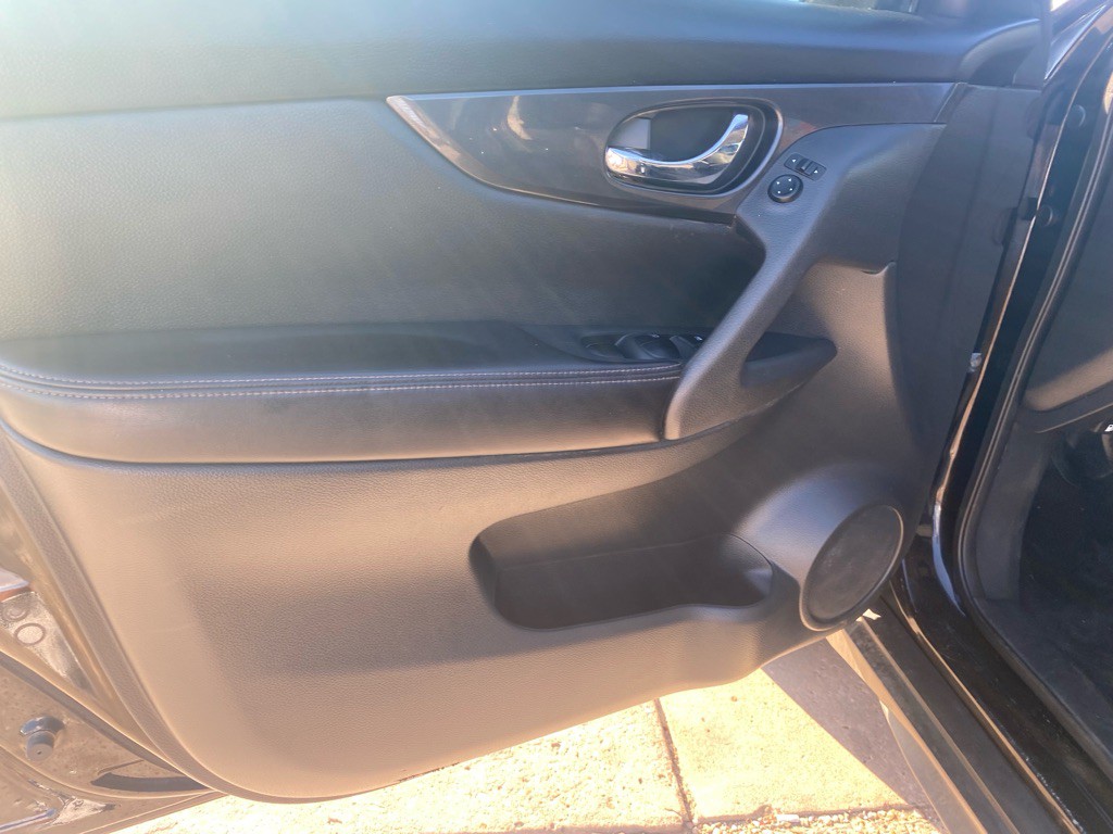 2017 Nissan Rogue Image 32