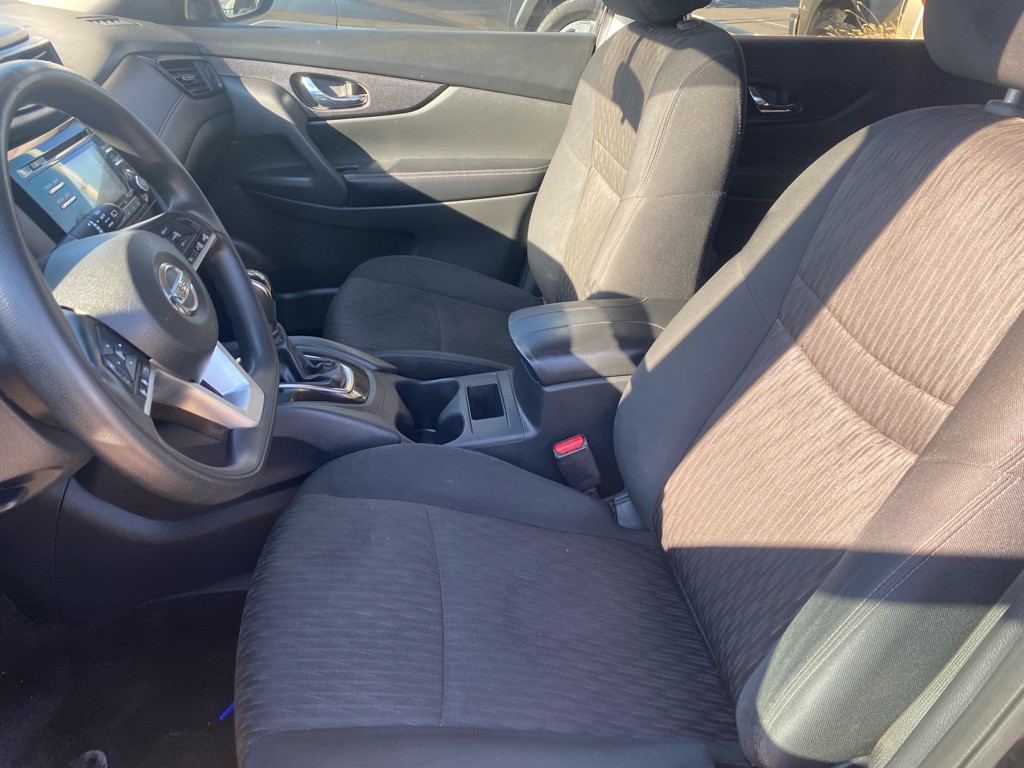 2017 Nissan Rogue Image 33