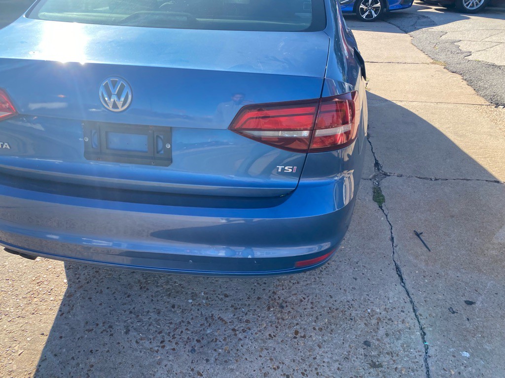 2017 Volkswagen Jetta Image 8
