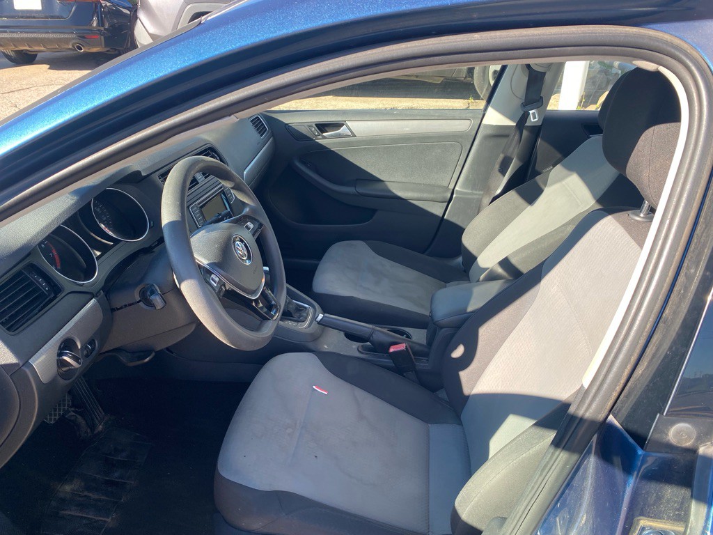 2017 Volkswagen Jetta Image 24