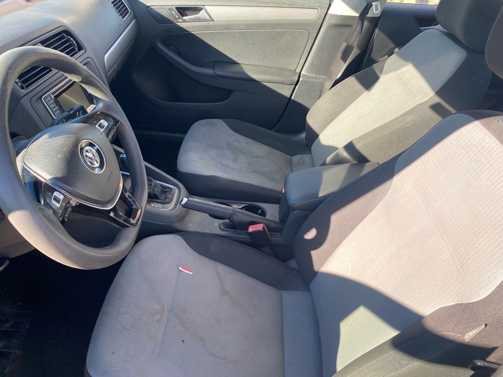 2017 Volkswagen Jetta Image 31