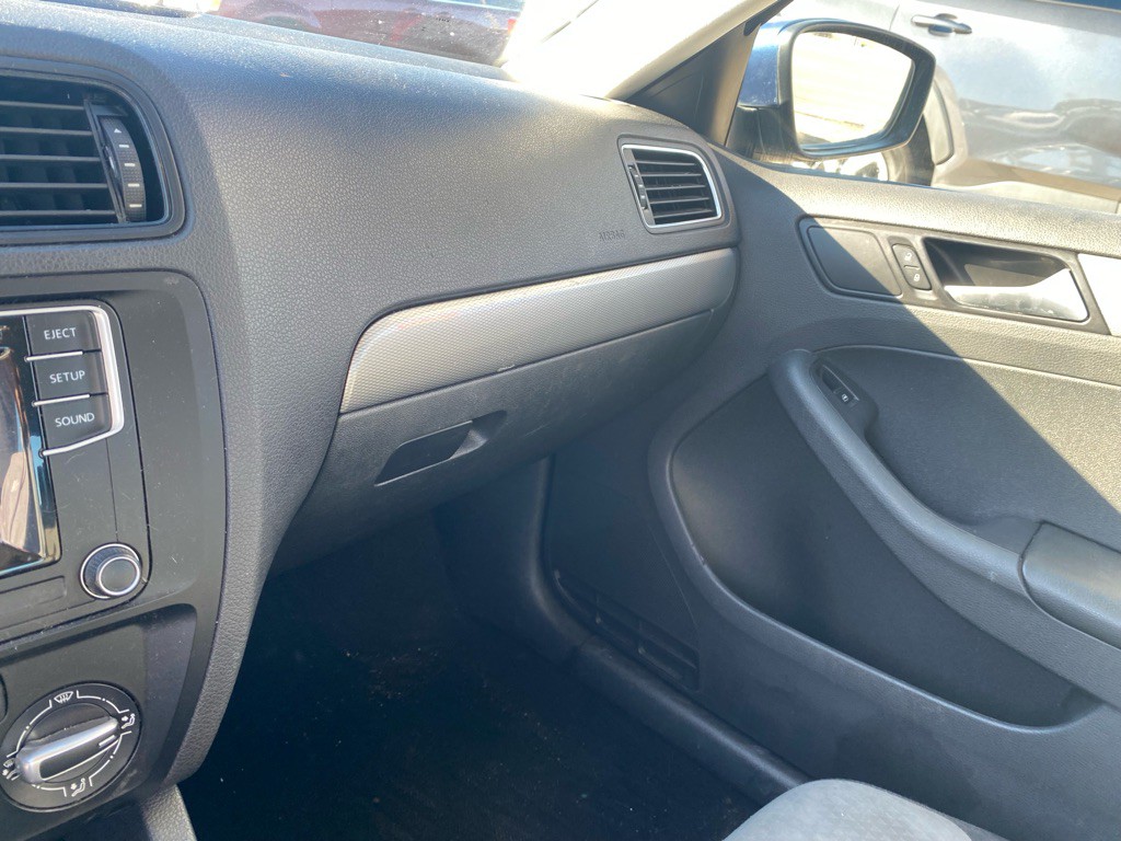 2017 Volkswagen Jetta Image 44