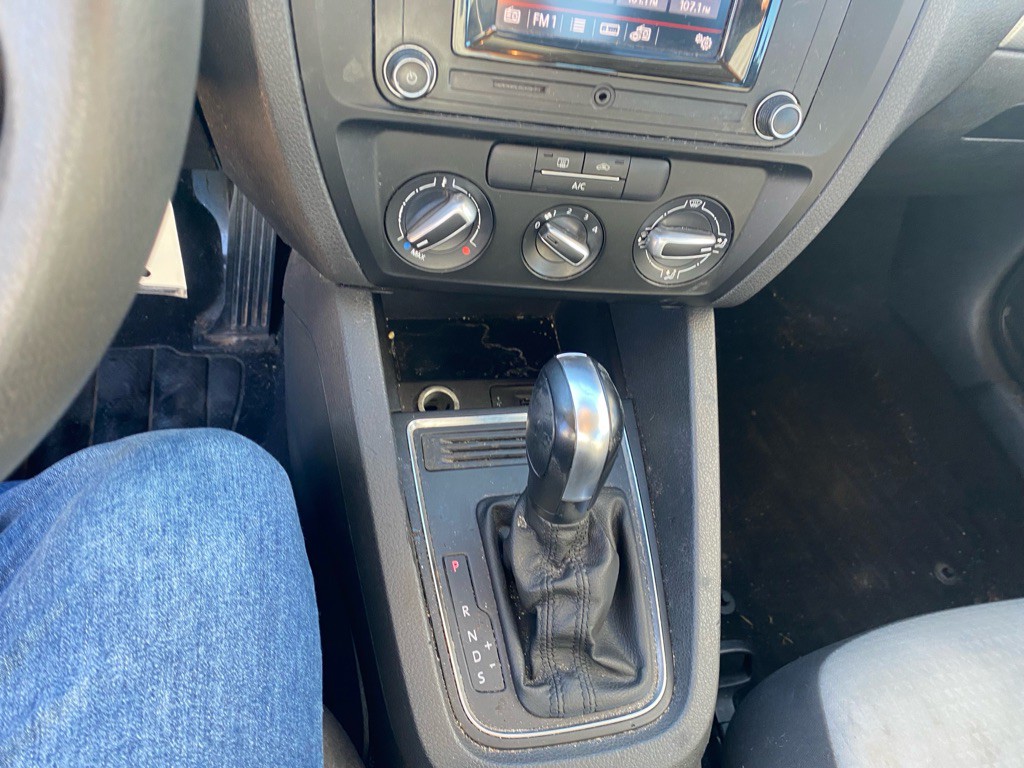 2017 Volkswagen Jetta Image 47