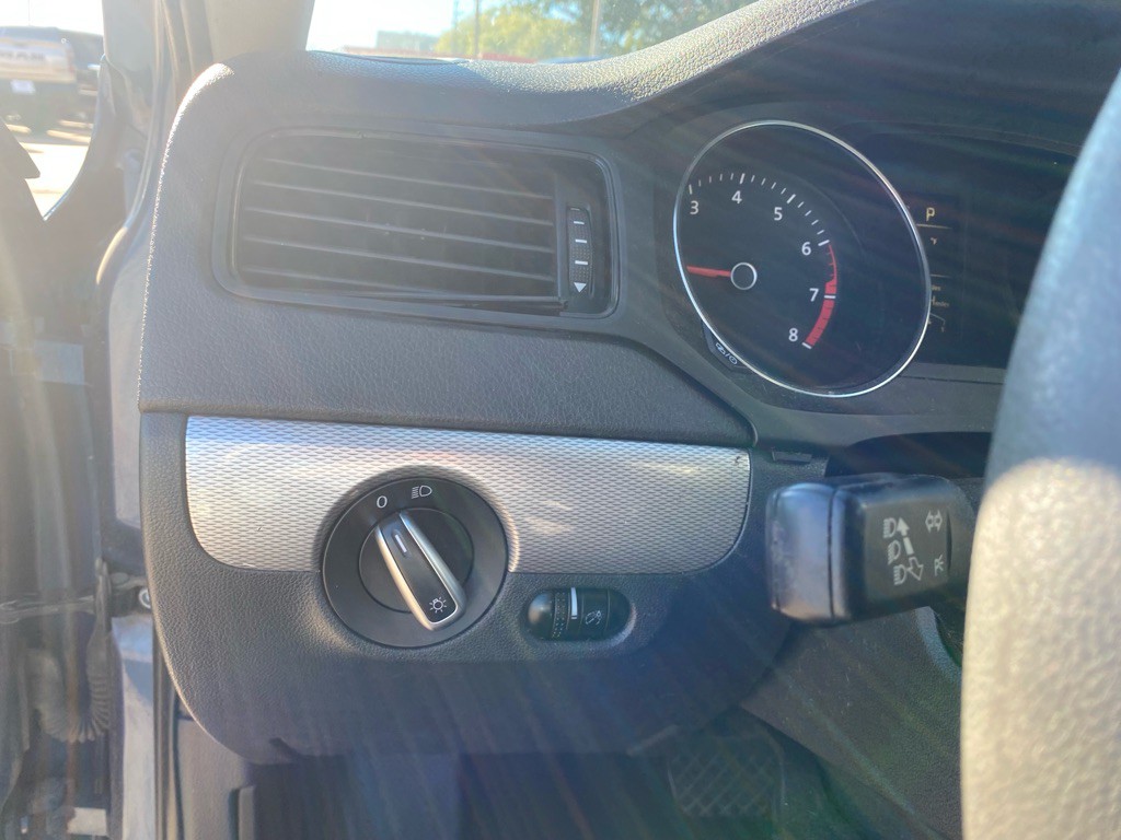 2017 Volkswagen Jetta Image 51