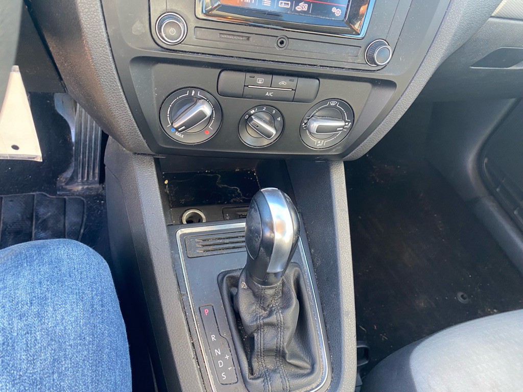 2017 Volkswagen Jetta Image 53