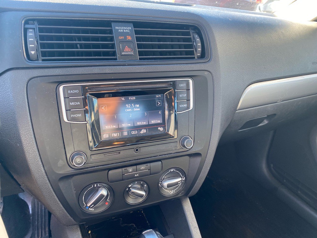2017 Volkswagen Jetta Image 58