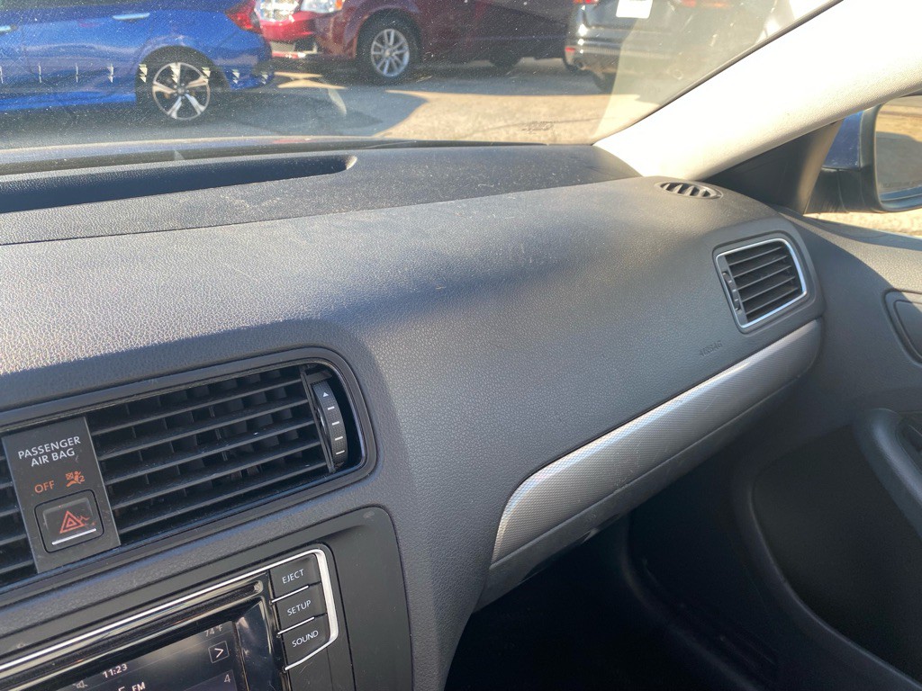2017 Volkswagen Jetta Image 63