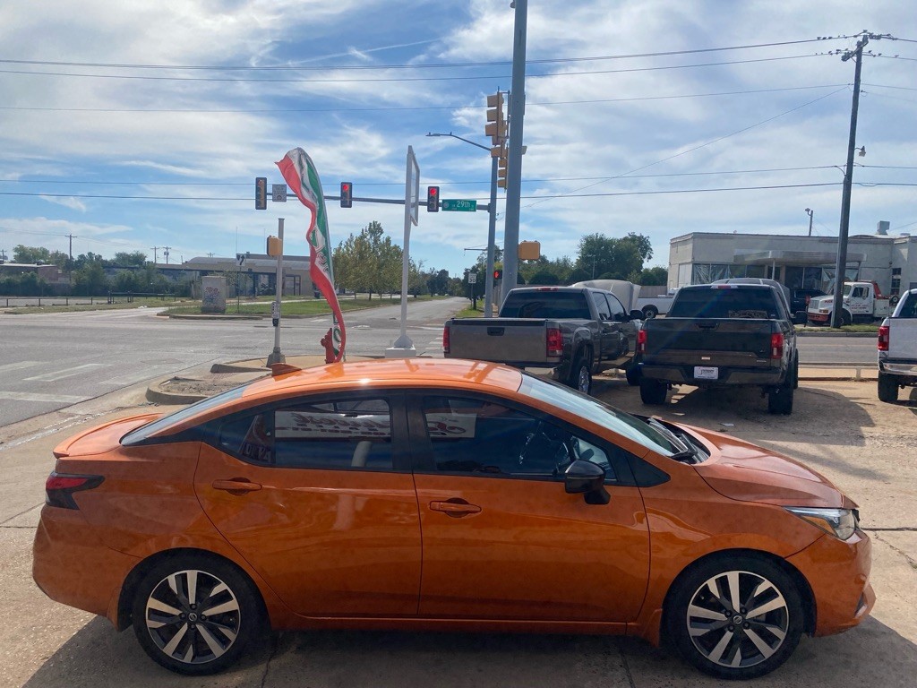 2021 Nissan Versa Image 8