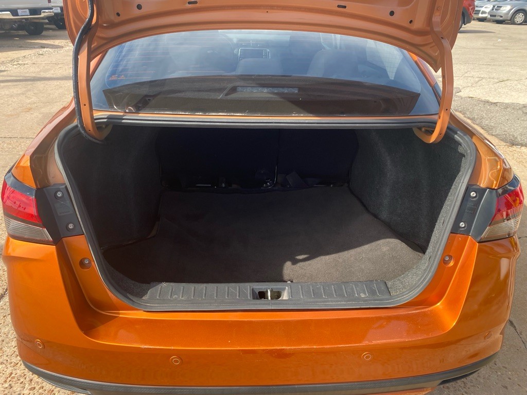 2021 Nissan Versa Image 19