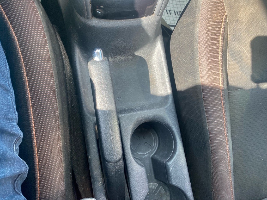 2021 Nissan Versa Image 41