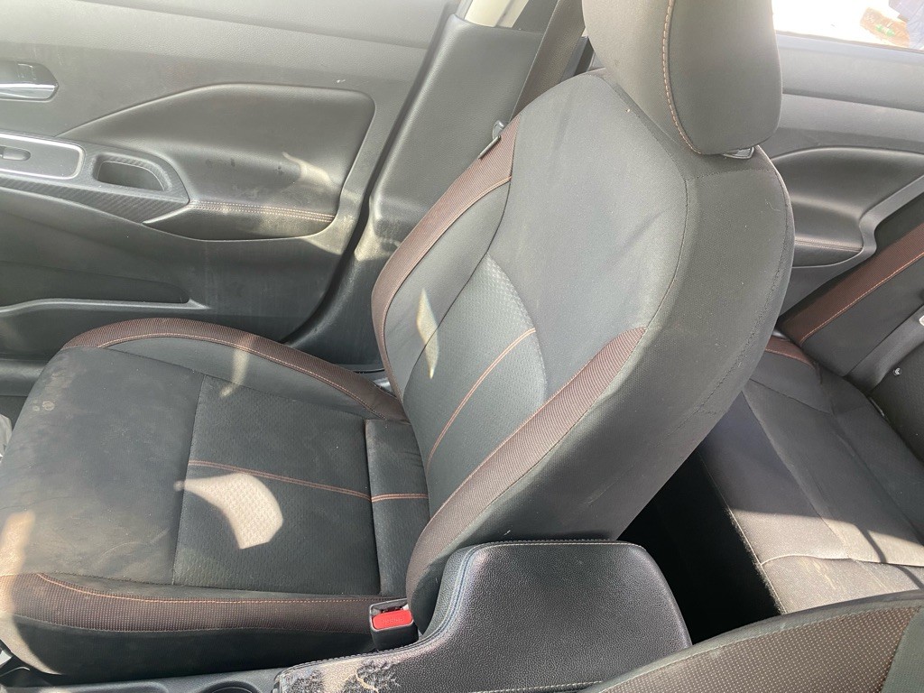 2021 Nissan Versa Image 42