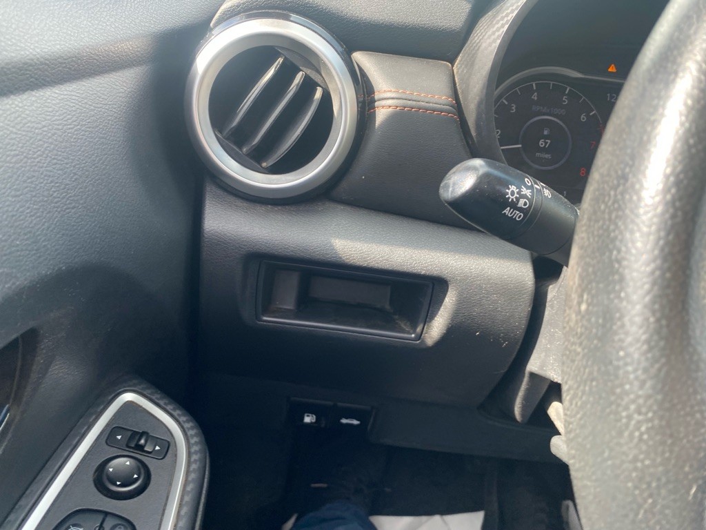 2021 Nissan Versa Image 49