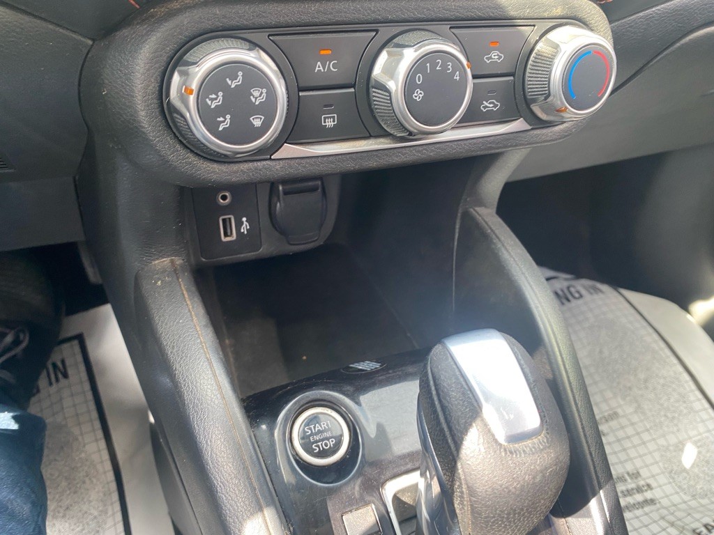 2021 Nissan Versa Image 54
