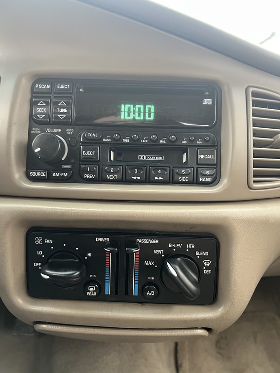 2003 Buick Century Image 17