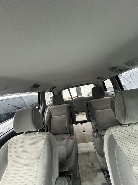 2010 Toyota Sienna Image 13