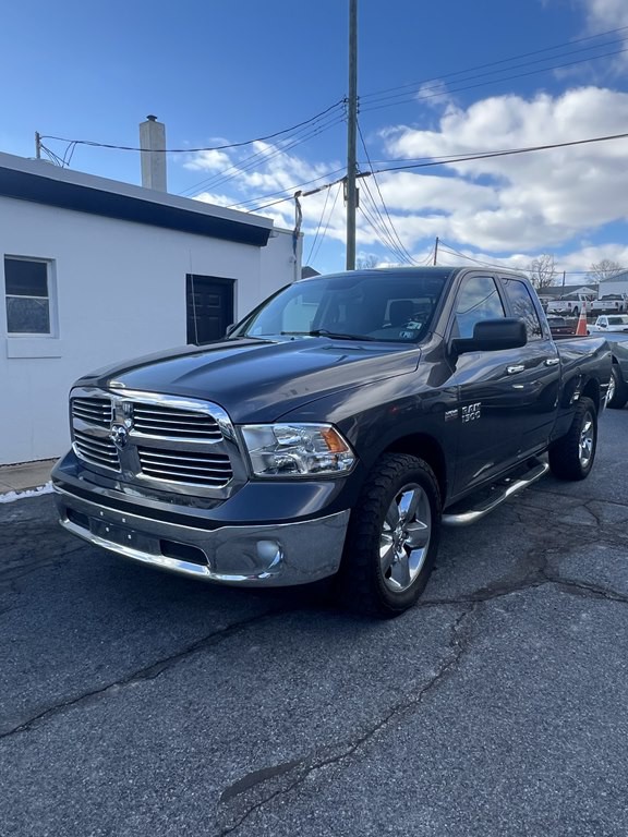 2015 RAM 1500 Image 3