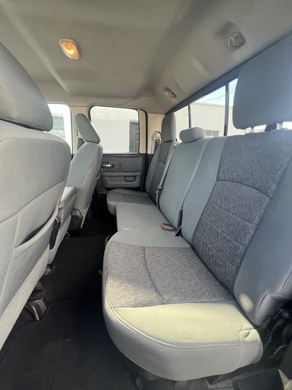 2015 RAM 1500 Image 9