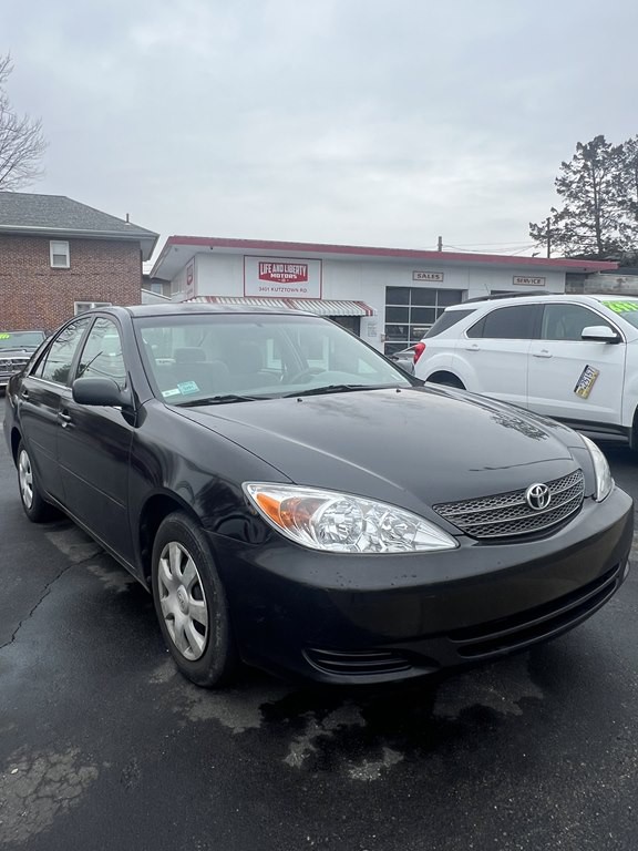 2004 Toyota Camry Image 1