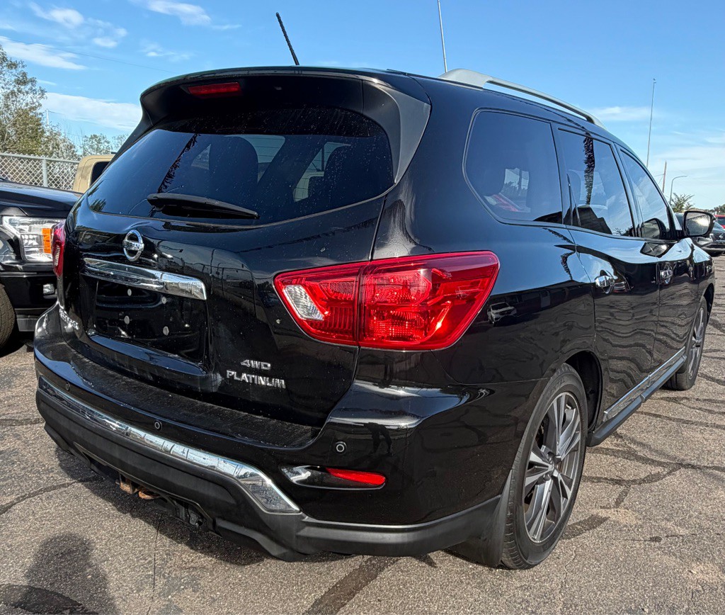 2017 Nissan Pathfinder Image 4