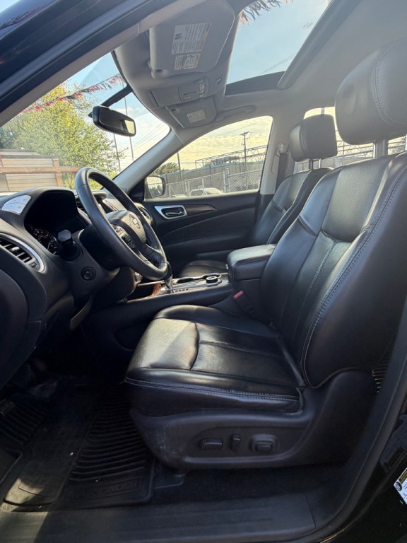 2017 Nissan Pathfinder Image 5