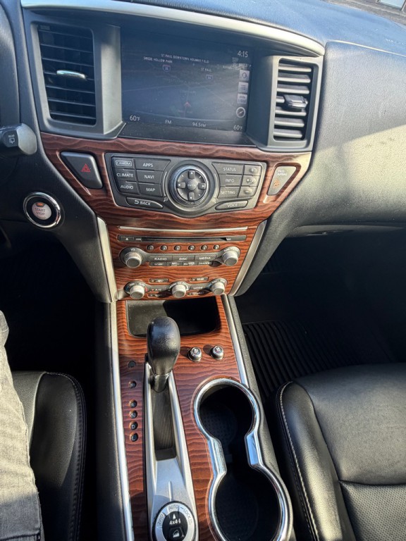 2017 Nissan Pathfinder Image 8