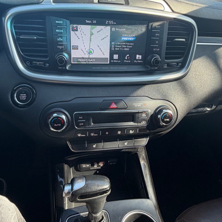 2019 Kia Sorento Image 8
