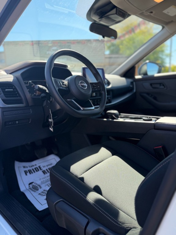 2023 Nissan Rogue Image 6