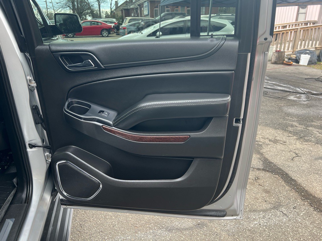 2017 GMC Yukon Image 17