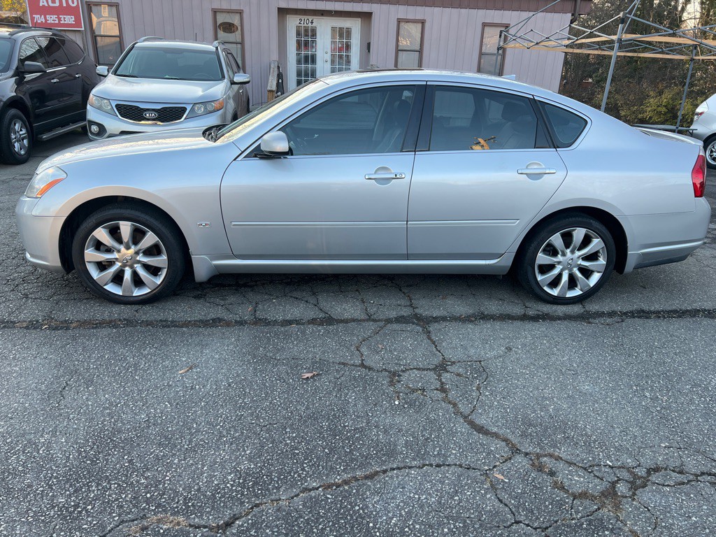 2007 INFINITI M35 Image 2