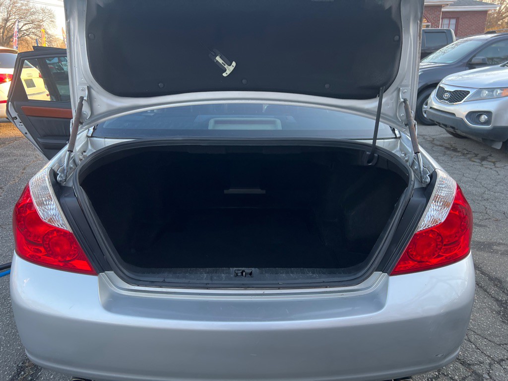 2007 INFINITI M35 Image 13
