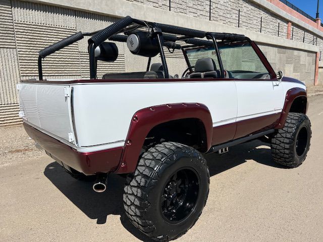 1995 Chevrolet Tahoe Image 14
