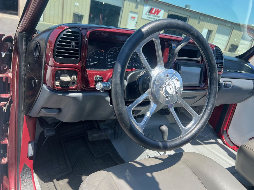 1995 Chevrolet Tahoe Image 34
