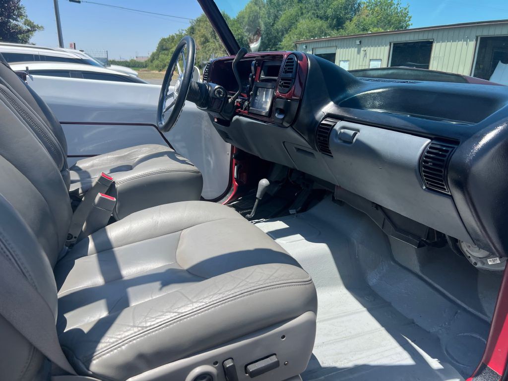 1995 Chevrolet Tahoe Image 37