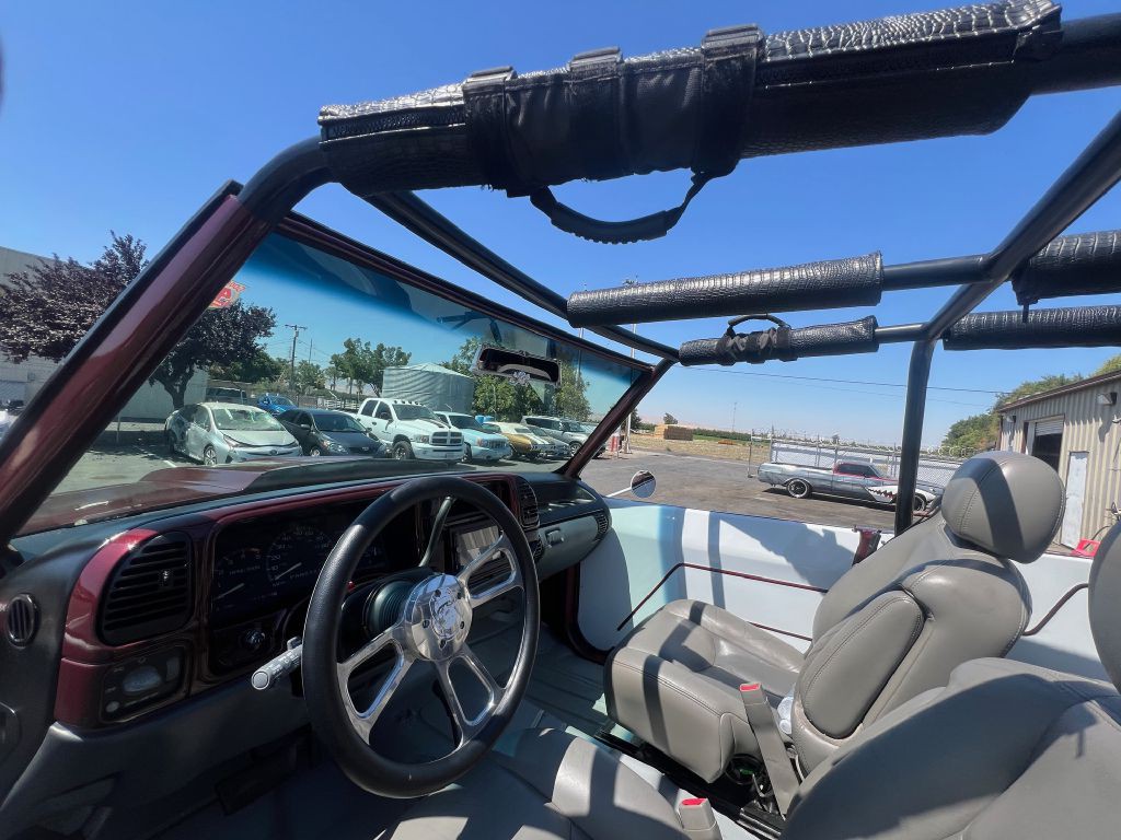 1995 Chevrolet Tahoe Image 40