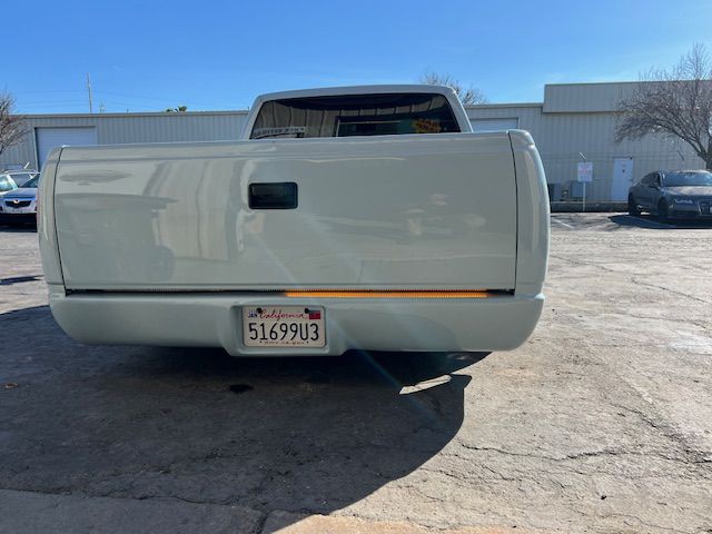 1992 Chevrolet C/K Image 15