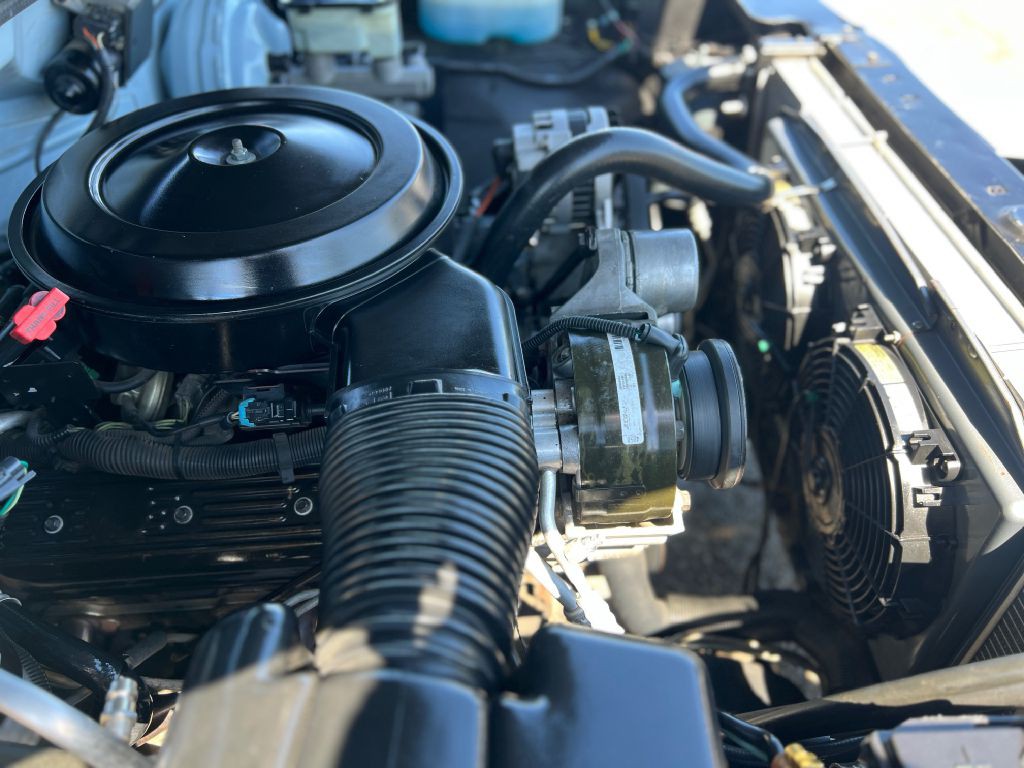 1992 Chevrolet C/K Image 19
