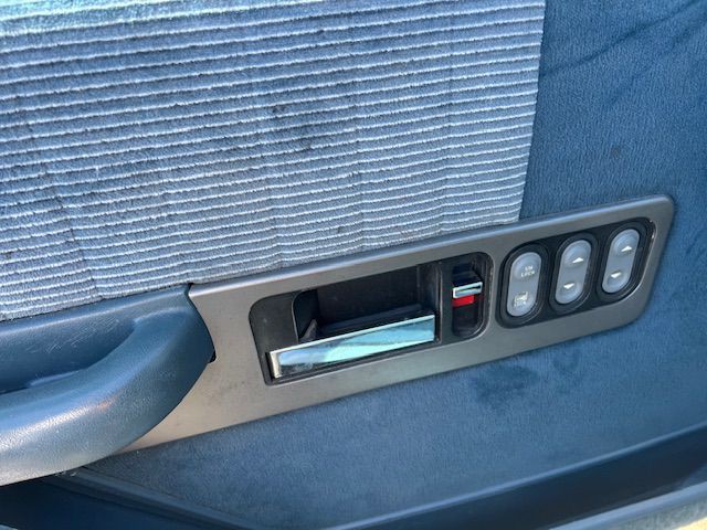 1992 Chevrolet C/K Image 29