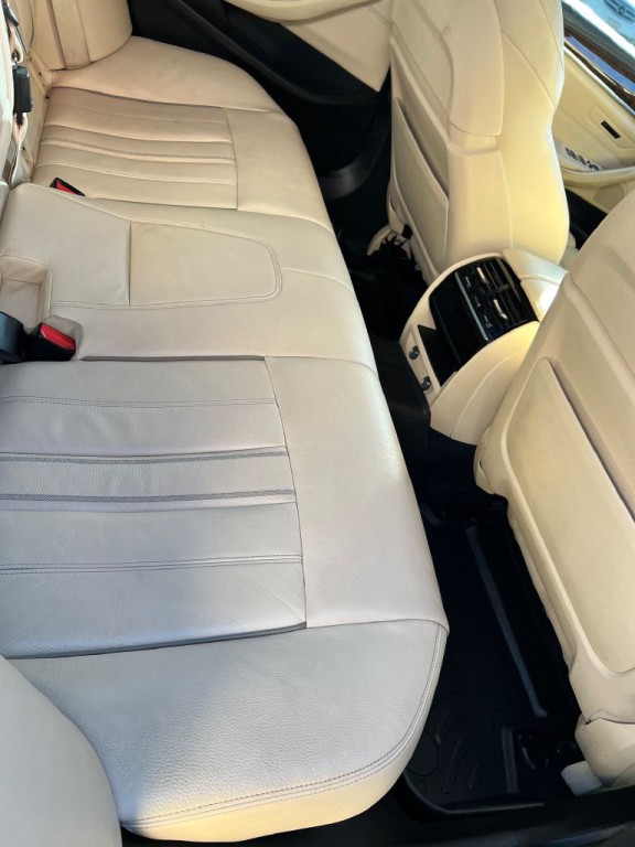 2018 BMW 5 Series Image 26