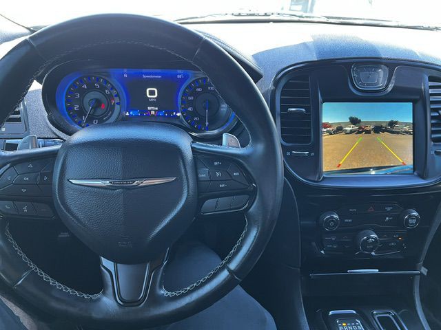 2019 Chrysler 300 Image 15
