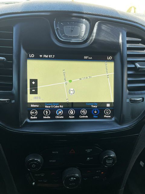 2019 Chrysler 300 Image 23