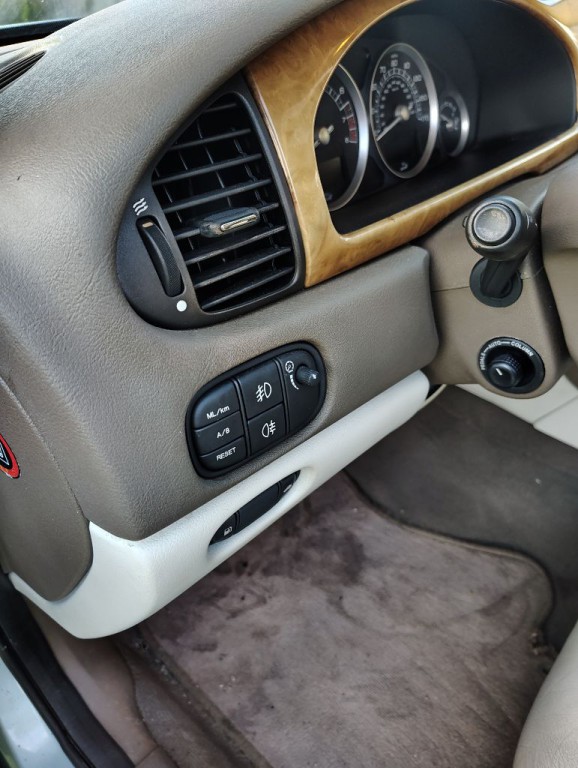 2006 Jaguar S-TYPE Image 23