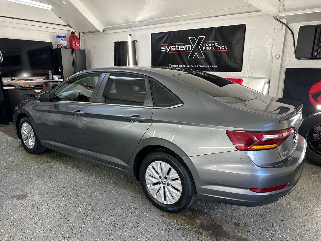 2019 Volkswagen Jetta Image 2