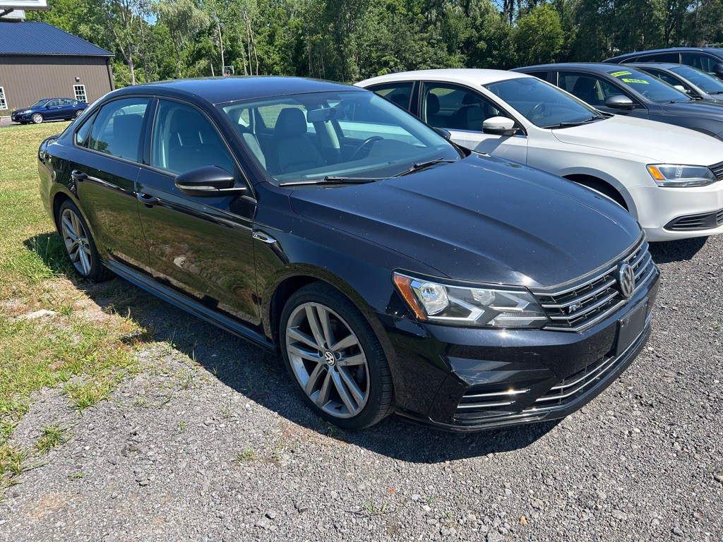 2018 Volkswagen Passat Image 3