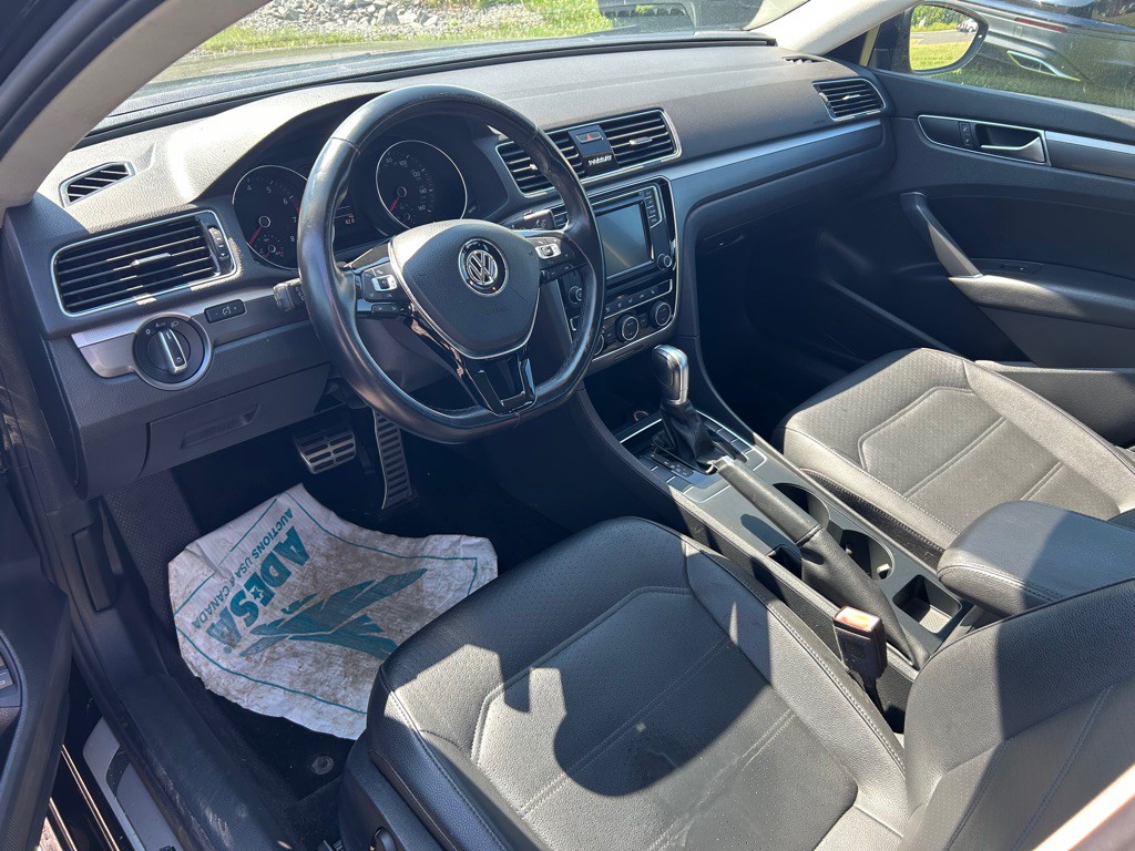 2018 Volkswagen Passat Image 8