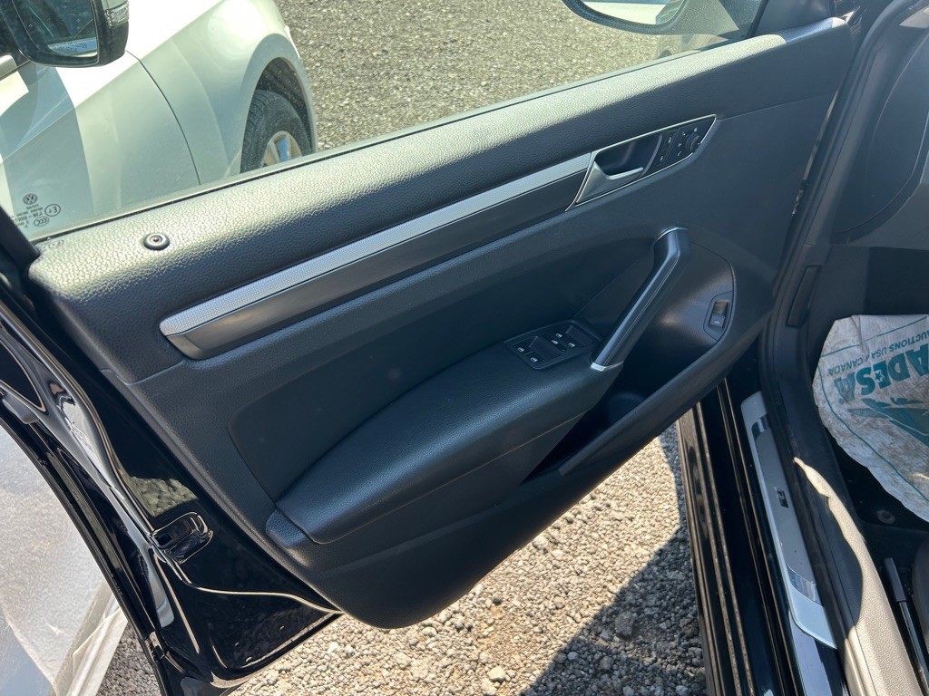 2018 Volkswagen Passat Image 11
