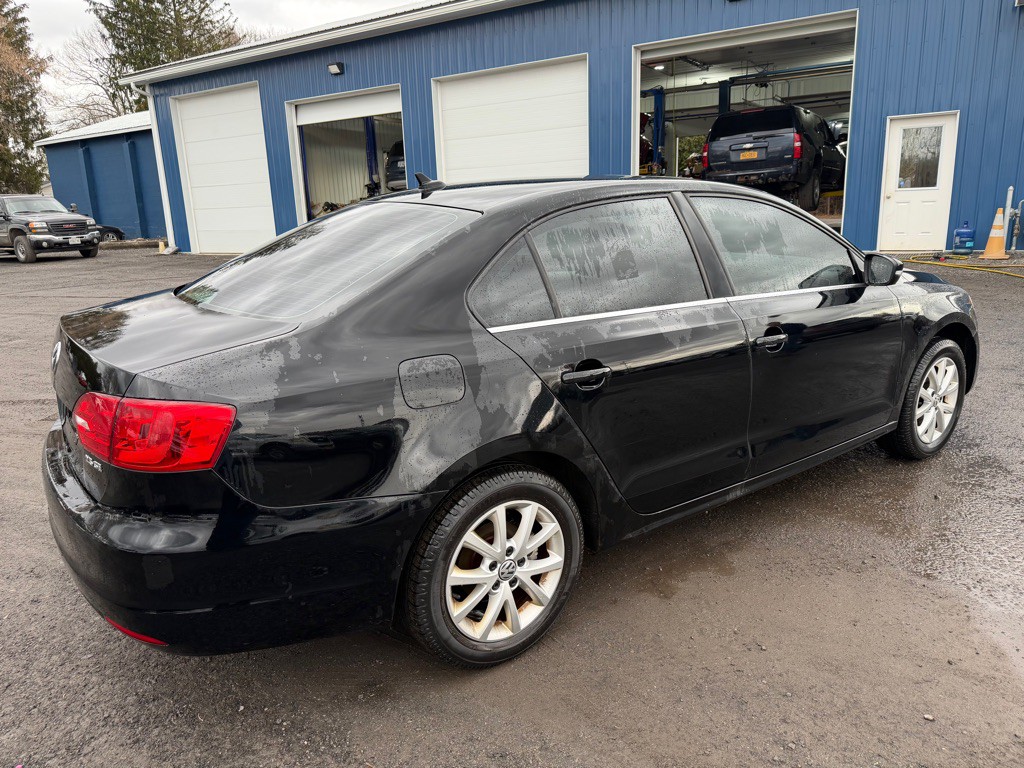 2013 Volkswagen Jetta Image 4