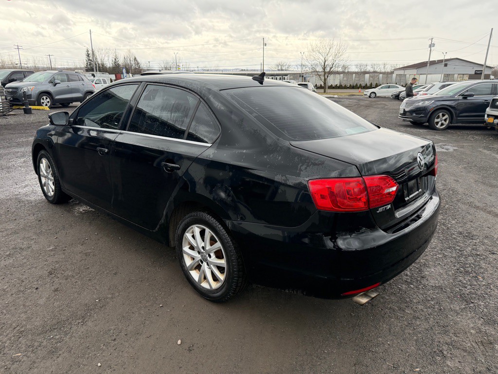 2013 Volkswagen Jetta Image 12