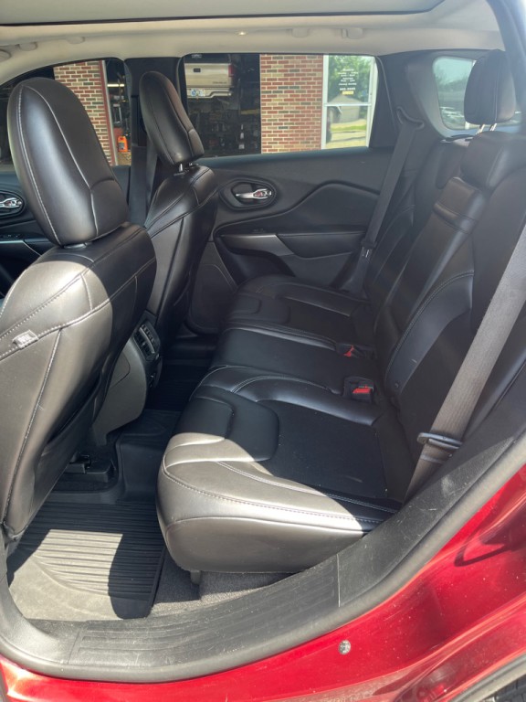 2019 Jeep Cherokee Image 6
