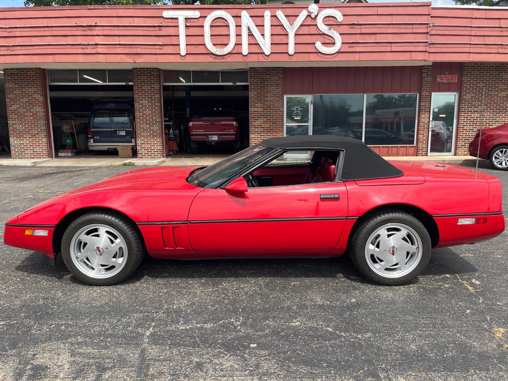 1988 Chevrolet Corvette Image 1