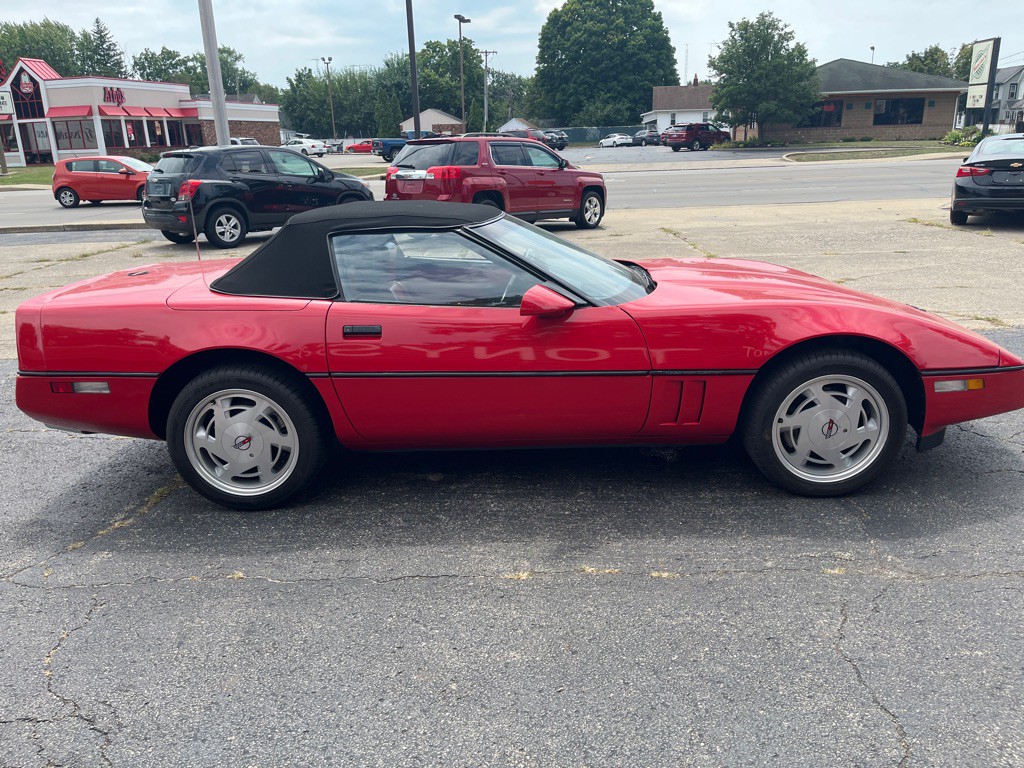 1988 Chevrolet Corvette Image 3